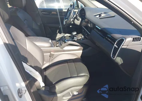 2021 Porsche Cayenne z USA, uszkodzony, nr VIN WP1AA2AY1MDA00684